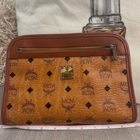 ⭐️COA⭐️MCM Vintage Visetos Leather-Trimmed Pouch/Clutch⭐️ 💯AuThEnTiC - Picture 11 of 14